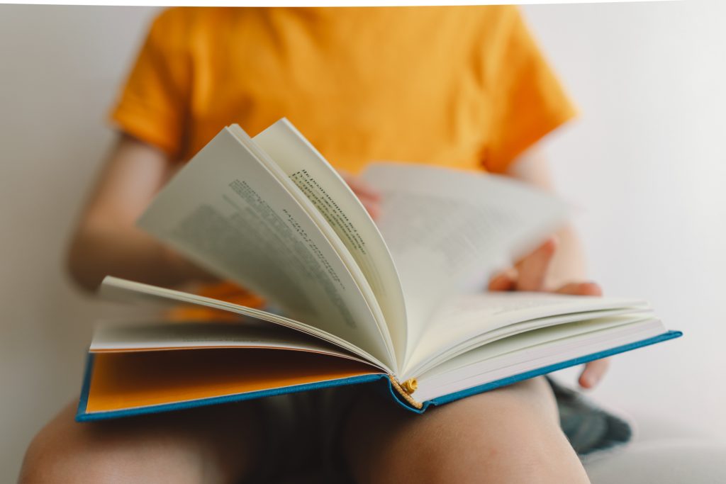 Antes de formar leitores, a leitura